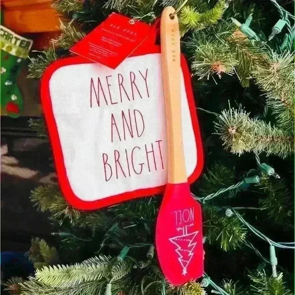 NEW Rae Dunn Measurements Spatula & Potholder SET on binder Ring MERRY & BRIGHT - Picture 2 of 12